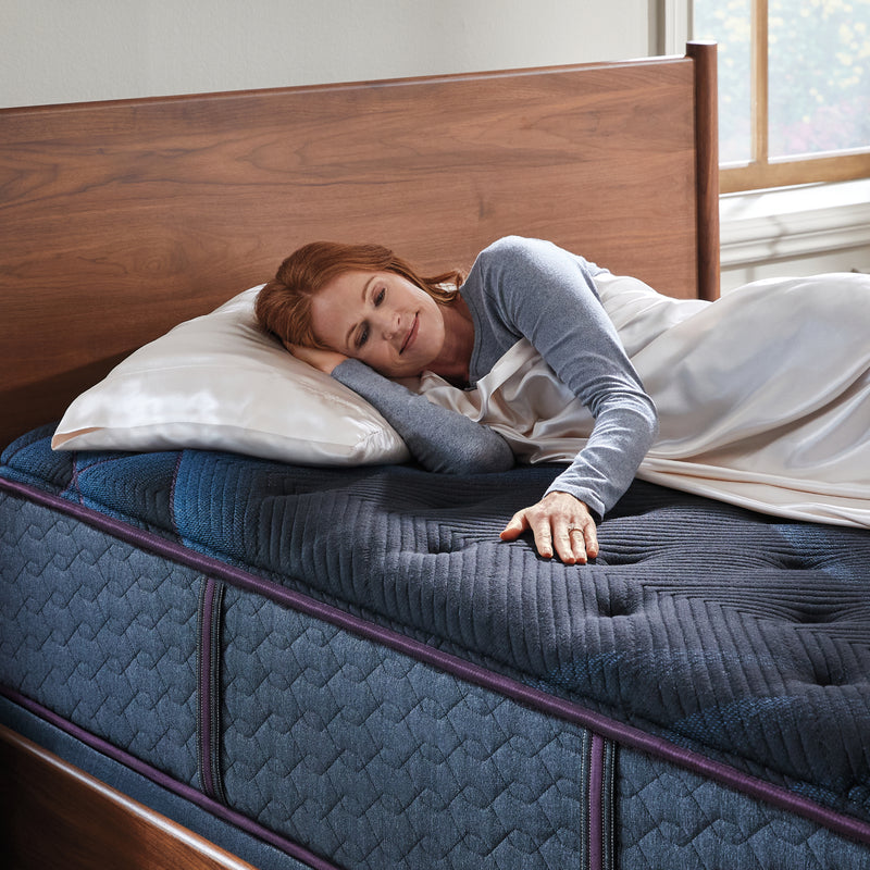 Beautyrest World Class Level Three Plush Pillow Top Mattress